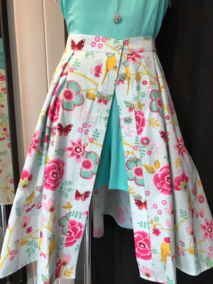 Button Skirt Parrot 🦜