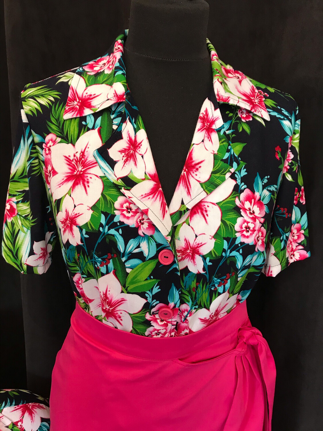 Tiki Dark Blue Tiki Dark Blue