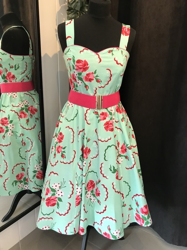 Heaven send Roses en Bow Heaven send Roses en Bow