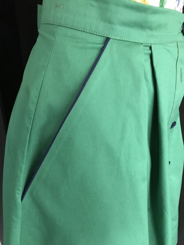 Button skirt