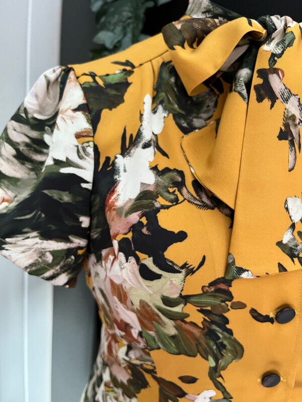 Bow Wow Floral Ocher