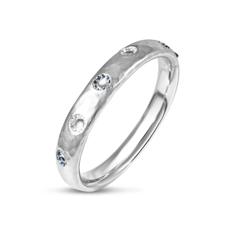 Hand Hammered 18kt white gold bangle