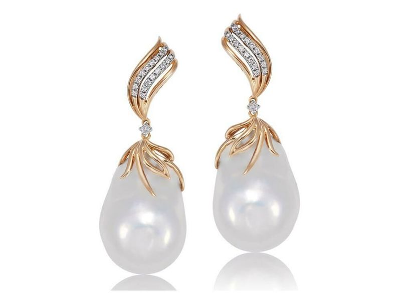 18KT Yellow Gold Baroque Freshwater Diamond Earrings