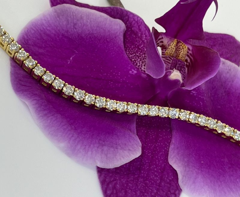 18KT Yellow Gold Diamond Tennis Bracelet