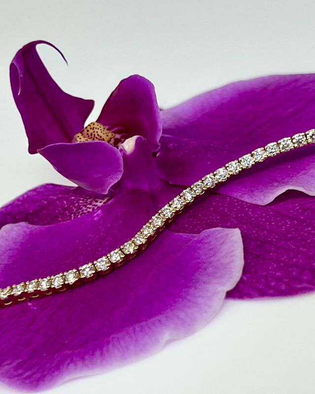 14KT Yellow Gold Diamond Tennis Bracelet