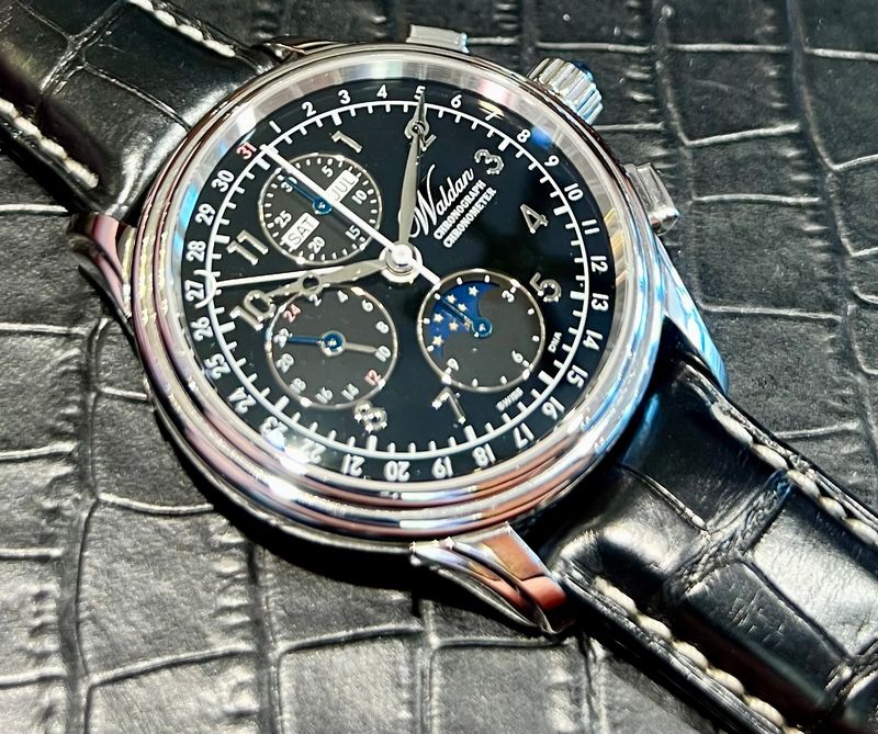 Chrono 42 White Gold Tri Date