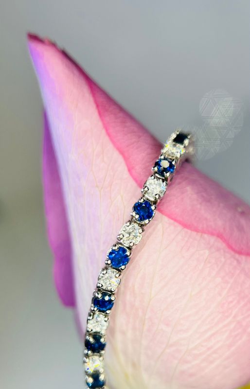 14KT White Gold Diamond And Blue Sapphire Tennis Bracelet