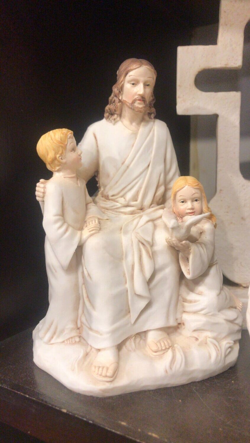 تمثال المسيح والاطفال