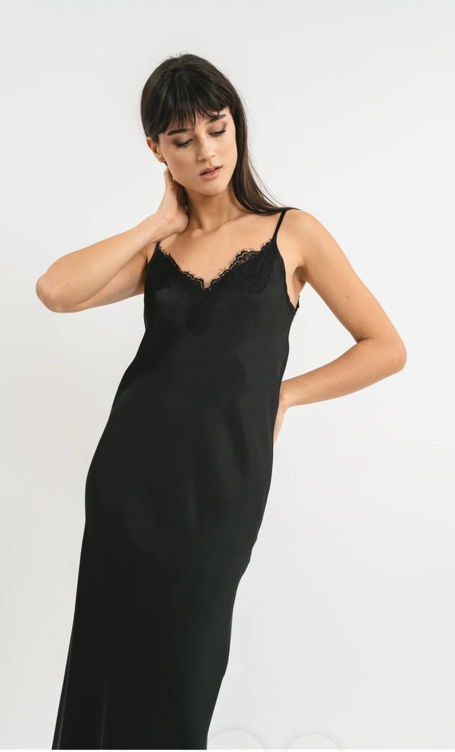 Abito pizzo nero
