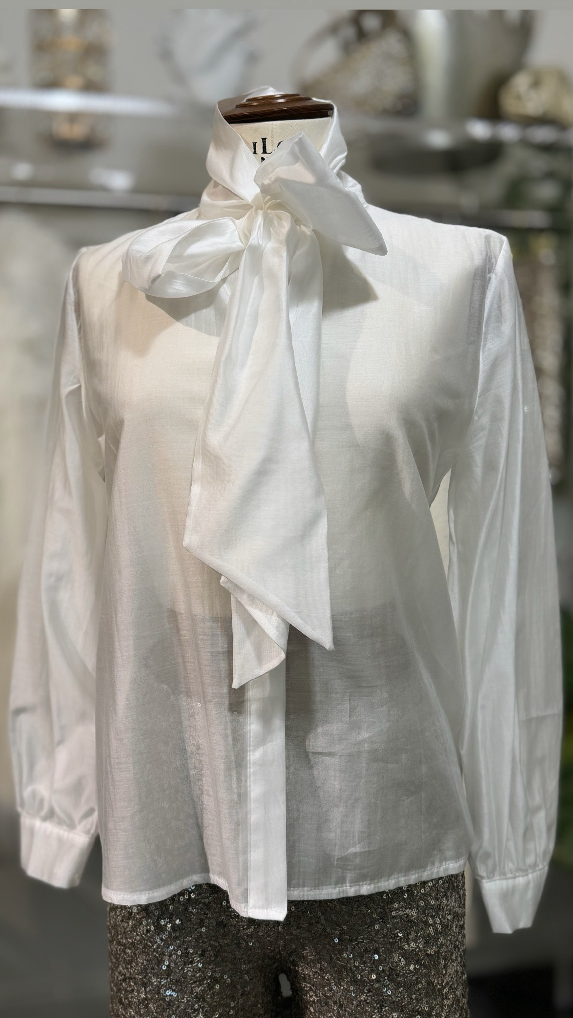 Camicia bianca fiocco