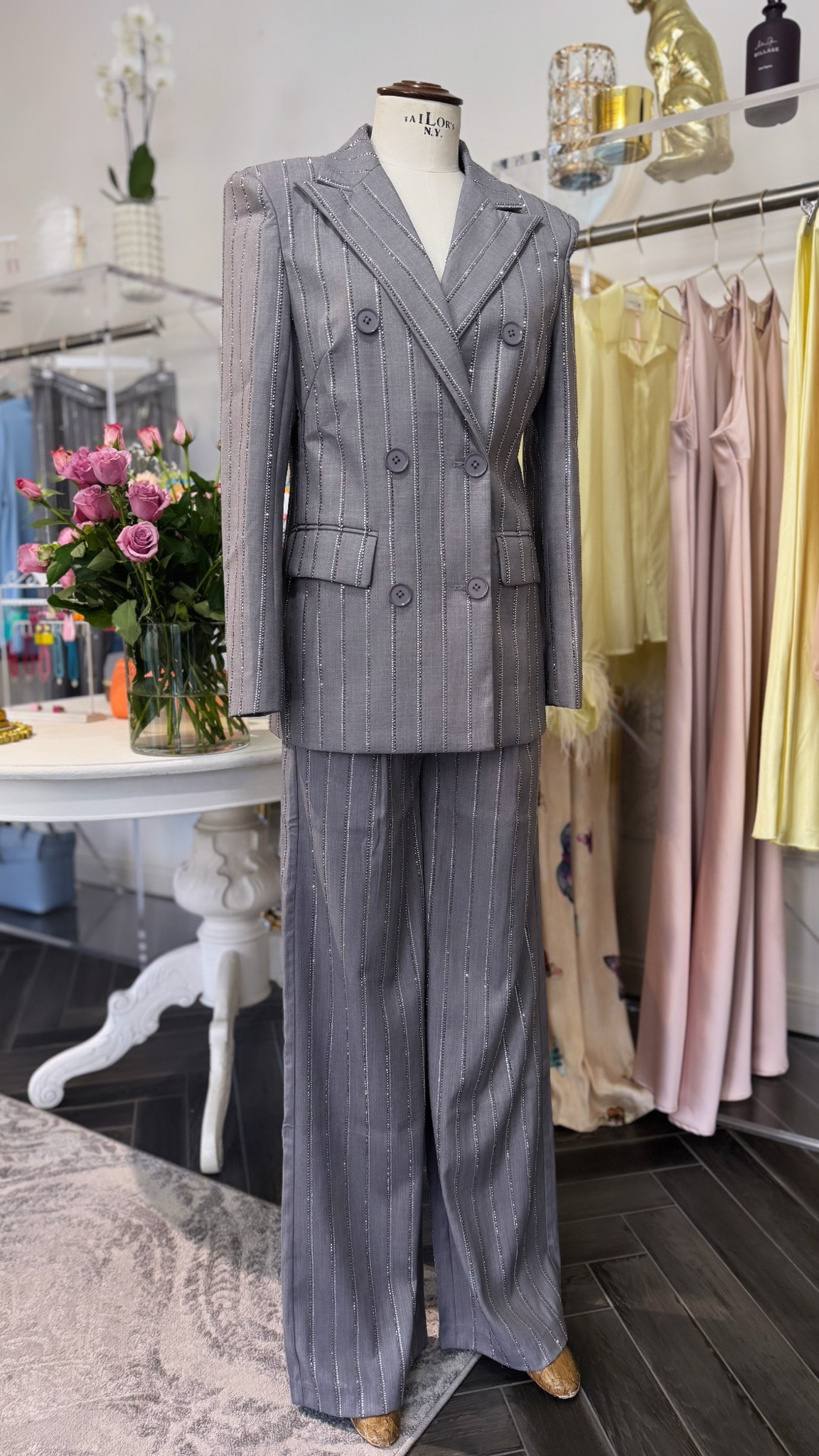 Tailleur grigio strass