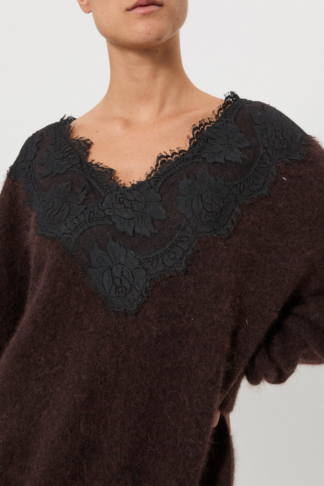 Maglione pizzo marrone