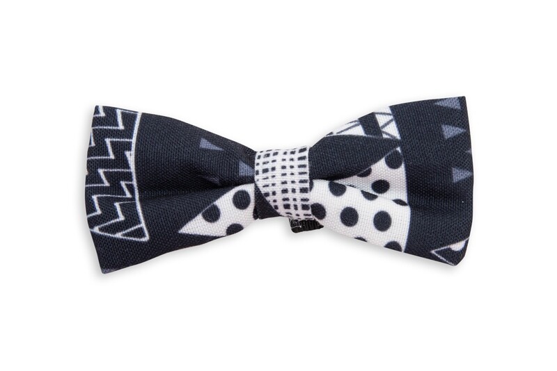 Bow Tie Triangular Drawn Pattern Black