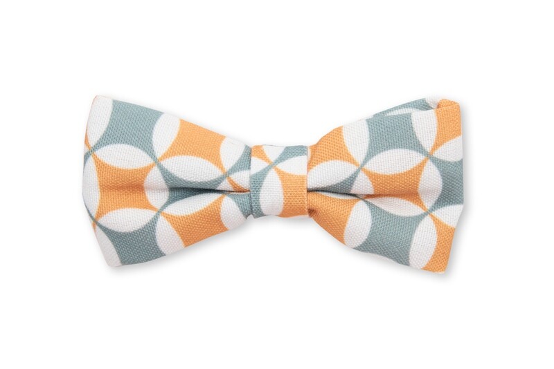 Bow Tie Retro Circles Blue