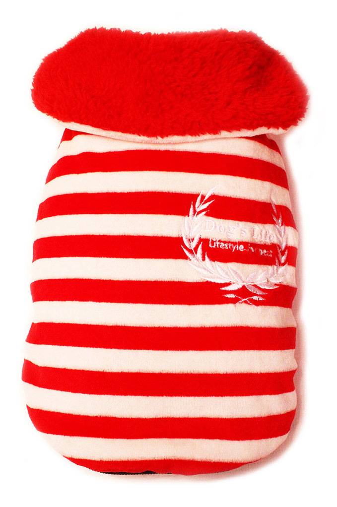 Dog&#39;s Life Wreath Cape Red