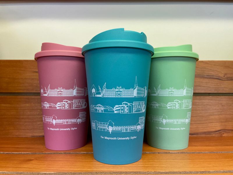 Travel cup spill proof lid