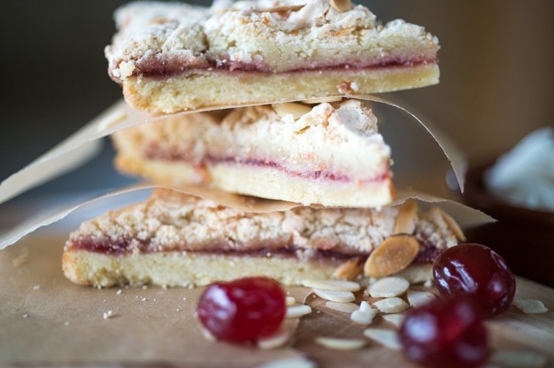 Almond Slice (24 portions)