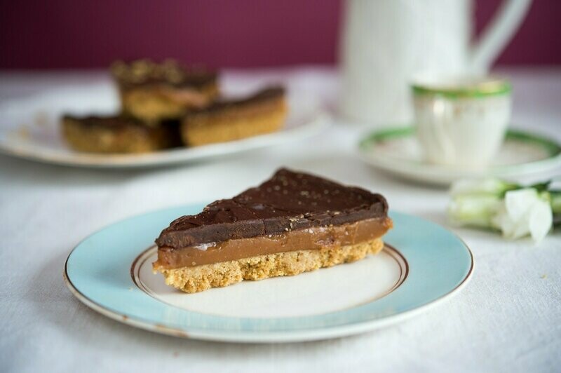 9" Salted Caramel Tart (20 portions)