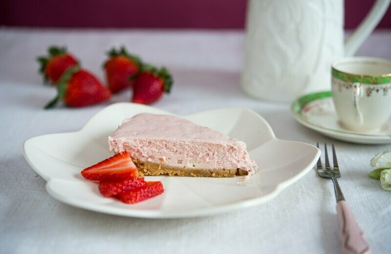 9" Strawberry & Raspberry Cheesecake
