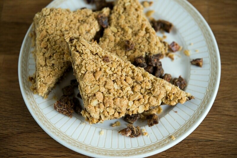 Oaty Date Slice (Vegan)