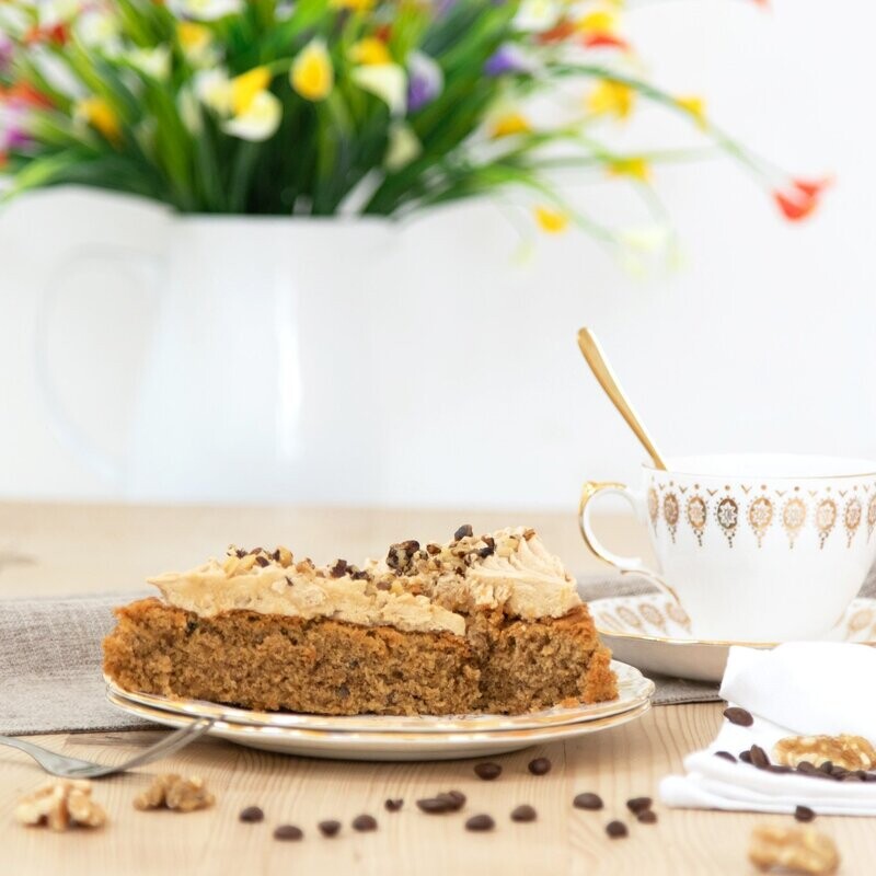Coffee & Walnut Traybake (12 portions)