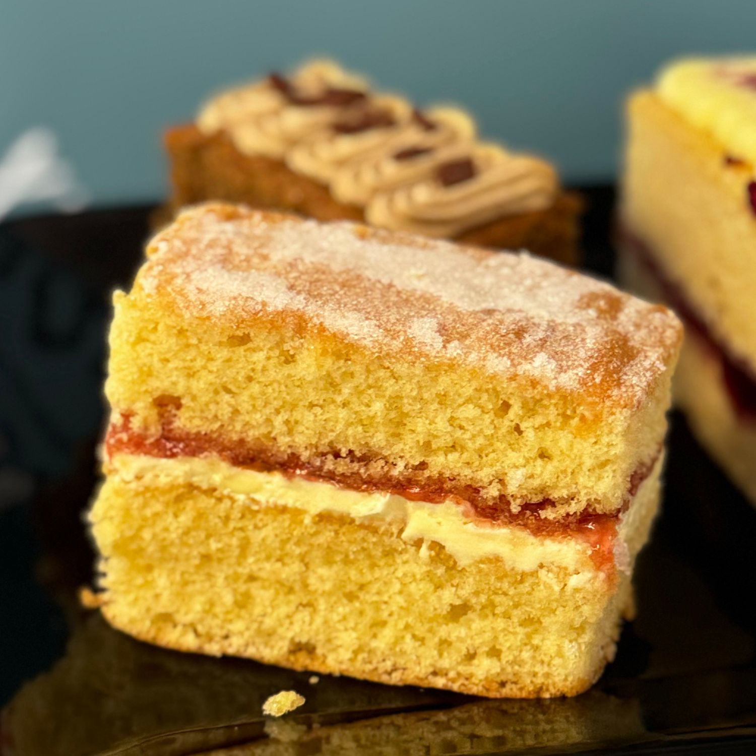 Gluten Free Victoria Sponge Traycake (14 portions) Gluten Free Victoria Sponge Traycake (14 portions)