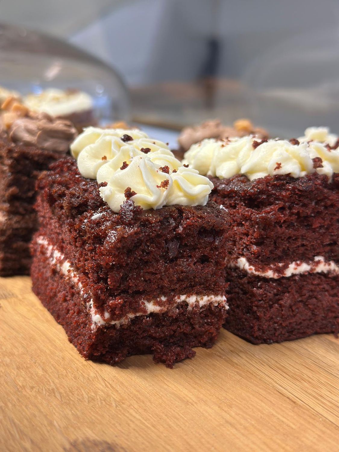 Red Velvet Traycake (14 portions) Red Velvet Traycake (14 portions)