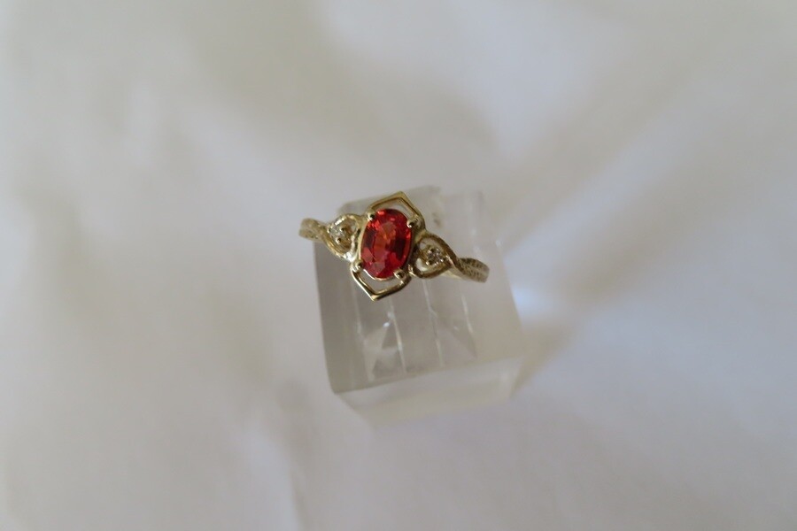 Orange/Red Sapphire &amp; Diamonds Ring