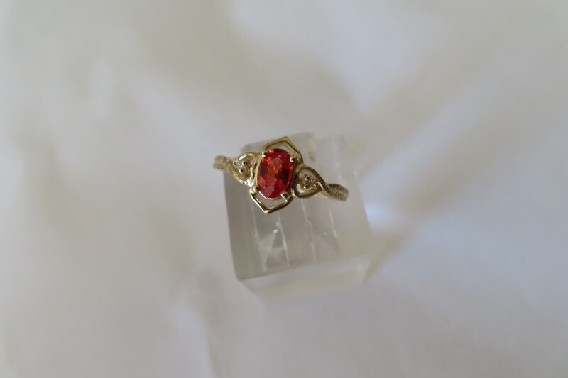 Orange/Red Sapphire &amp; Diamonds Ring