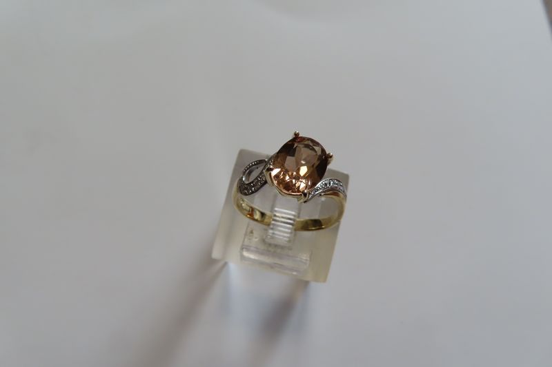 Champagne Topaz (2.8ct) &amp; Diamonds ring in 9ct 2 tone gold