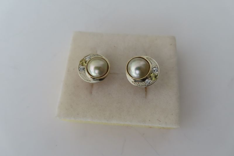 South Sea mabe pearls &amp; yellow sapphires earrings