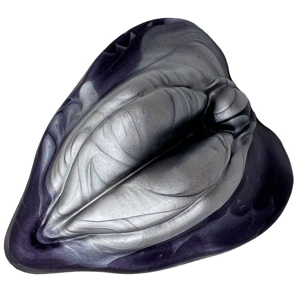 LaBae - Silicone Heart Labia Grinder - Iron to Nebula Purple