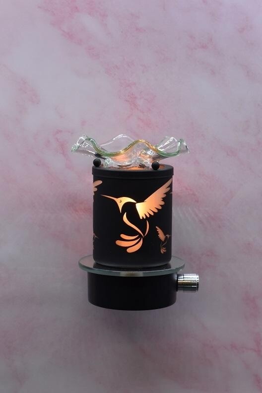 Hummingbird Black Metal Plug in