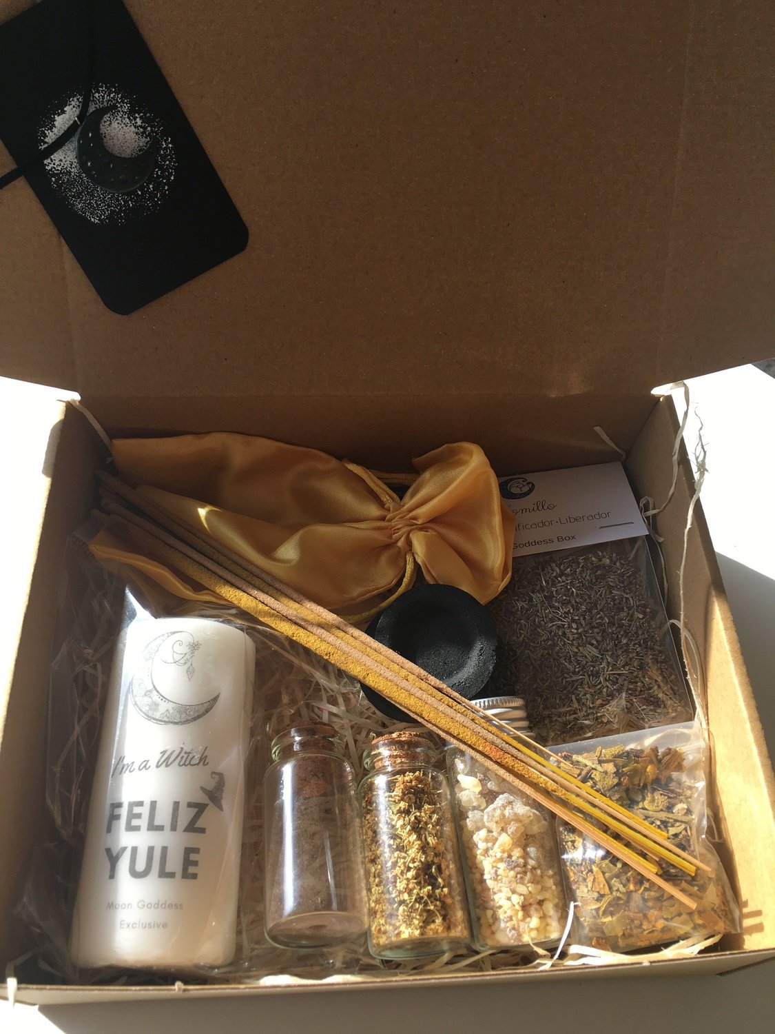 Caja Aprendiz de Bruja Yule