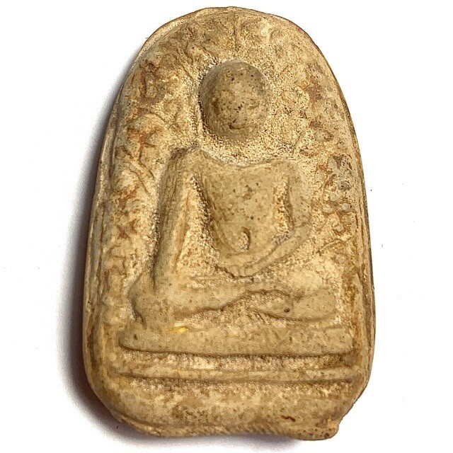 พระเปิม ลำพูน เนื้อว่าน ขนาด 4 x 2.7 Cm