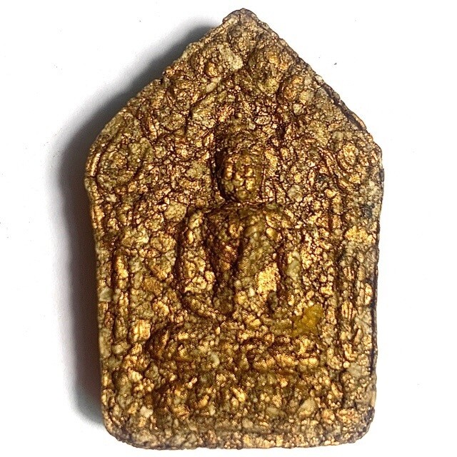 พระขุนแผนผงพรายกุมาร พิมพ์ใหญ่นิยม เนื้อกระยาสาท ลงสายแร่ทองคำ ฝังตะกรุดสาริกาคู่ ปี 15 หลวงปู่ทิม วัดละหารไร่