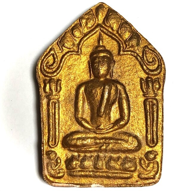พระขุนแผนผงพรายกุมาร พิมพ์ใหญ่นิยม หลังตะกรุดสาริกาคู่ เทียนไชยโค้ดเลข3 หลวงปู่ทิม วัดละหารไร่ พร้อมบัตรรับรอง
