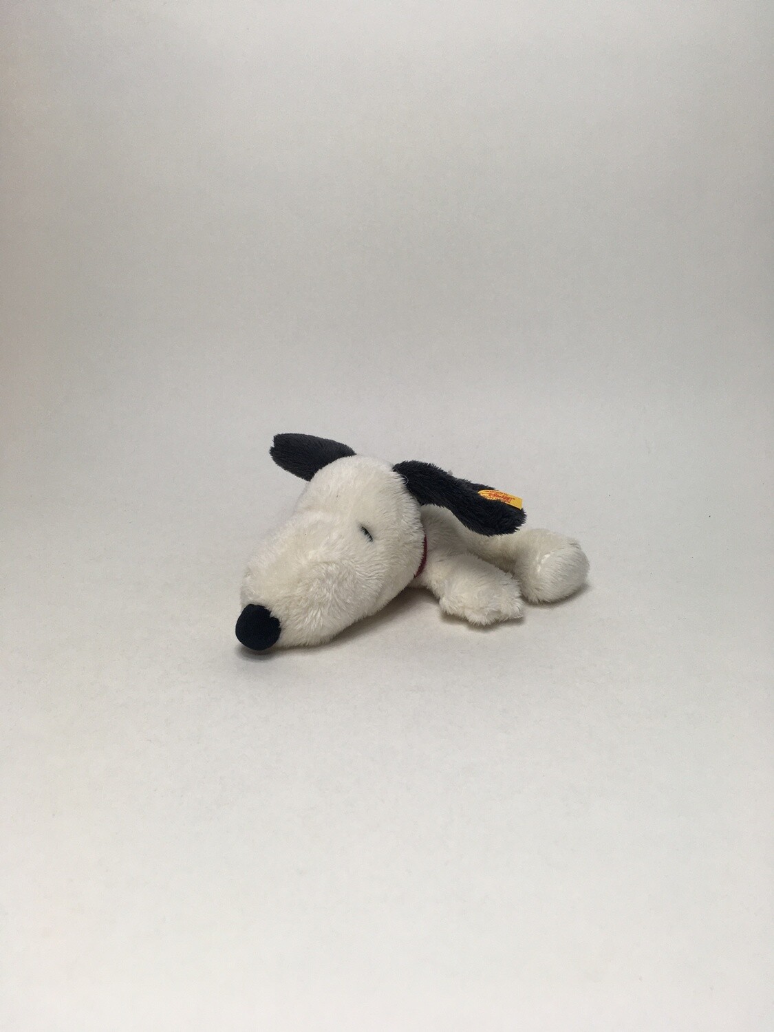 Steiff 658181 Snoopy Hund liegend 20cm selten