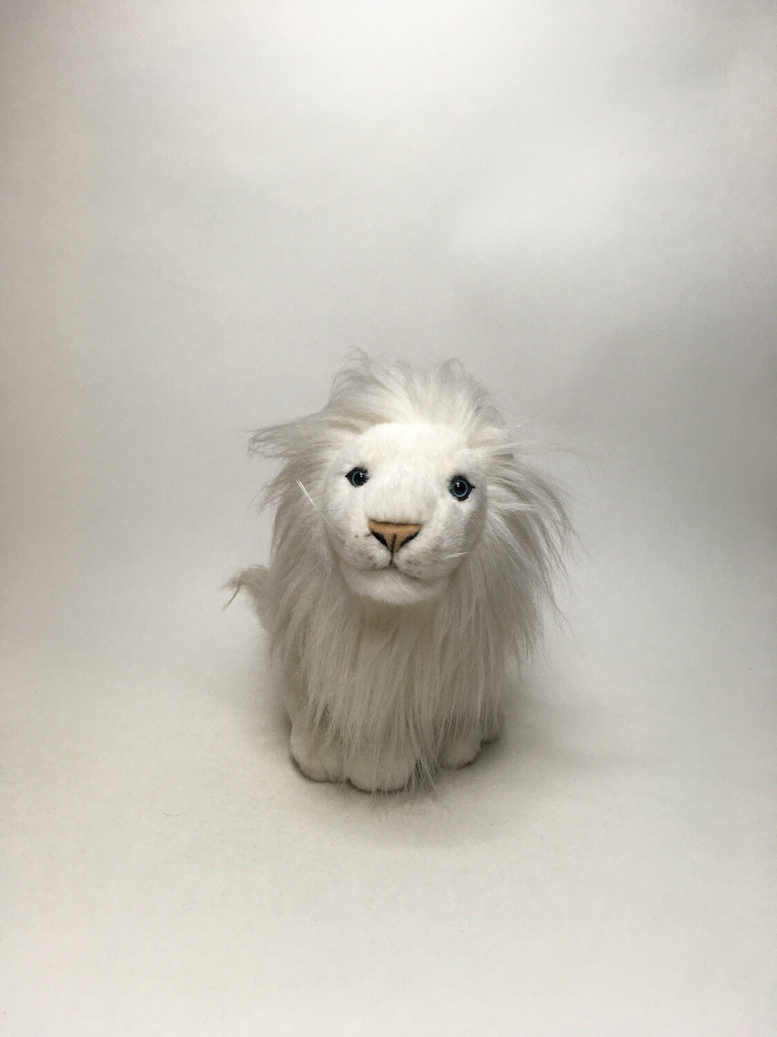 Löwe Der Weisse Semo sitzend 25cm selten