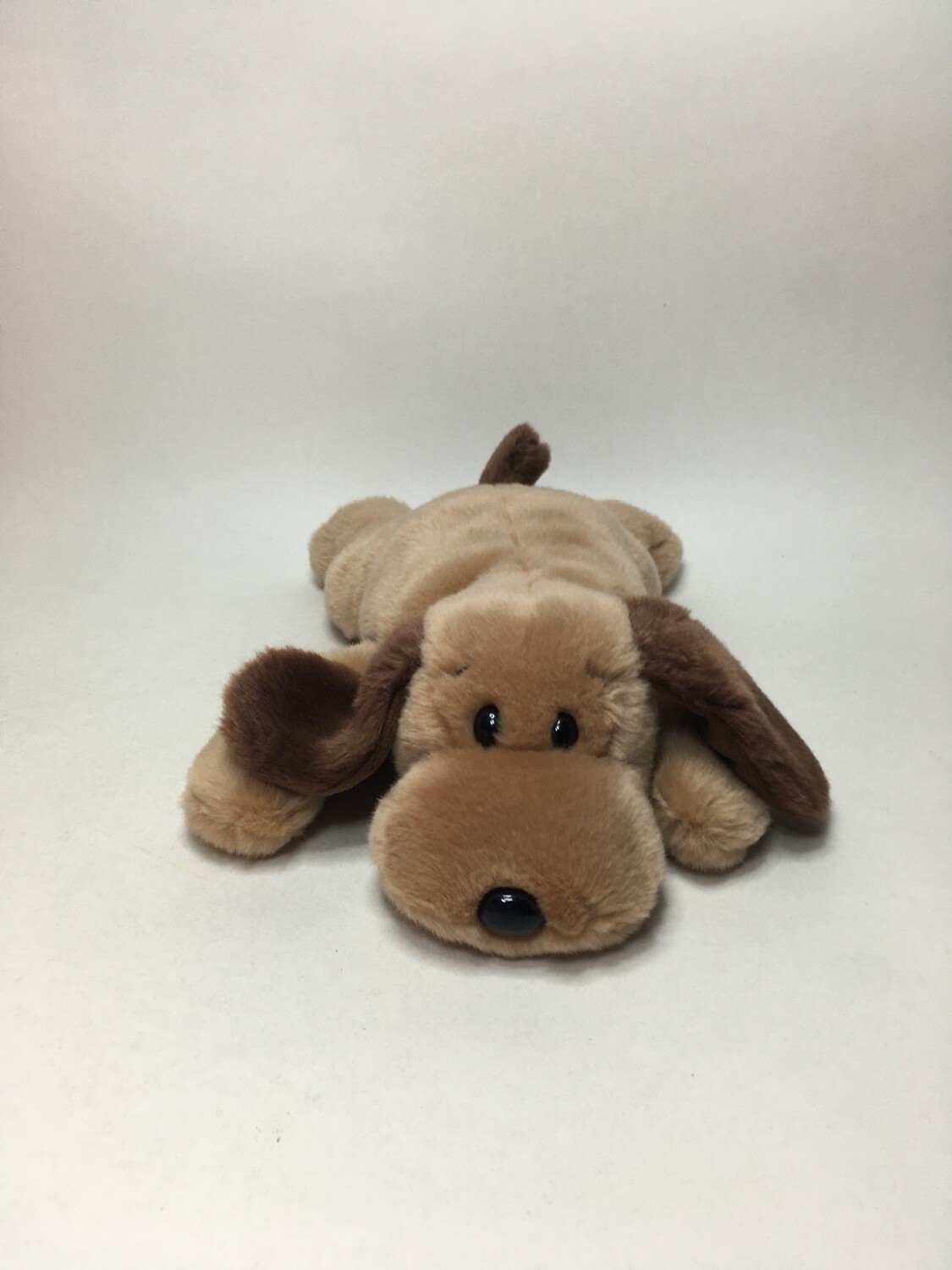 Hund liegend 36cm selten