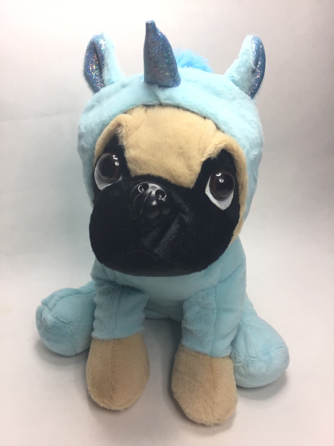 Mops im blauen Einhorn Kostüm sitzend 34cm Neuware mit Etikett