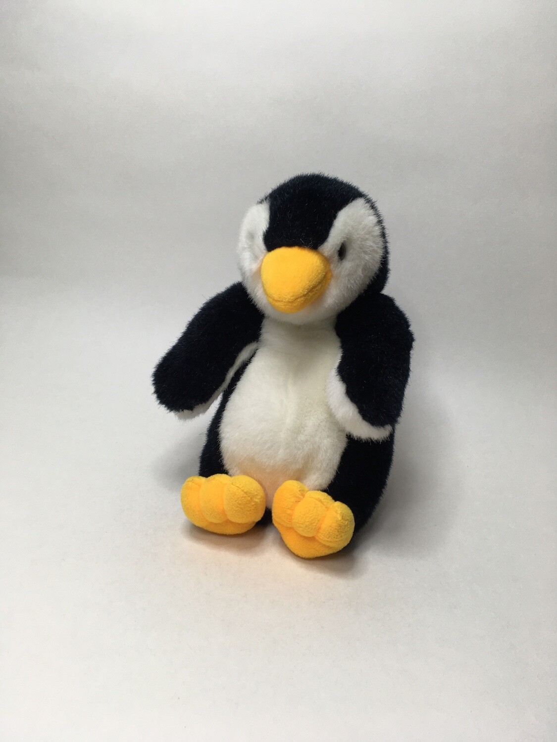 Pinguin Kuschelwuschel sitzend 25cm ( beliebt )