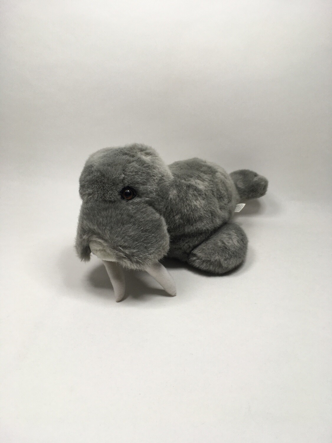 Robbe liegend 46cm selten