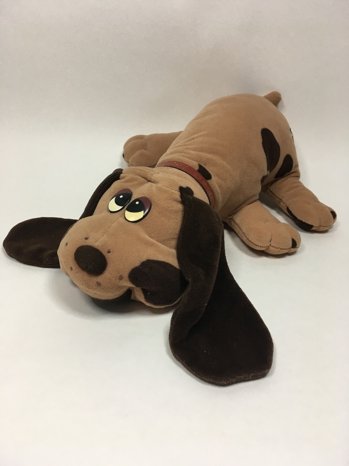 Hund Wauzi Schildkröt liegend 48cm Sammlerstück