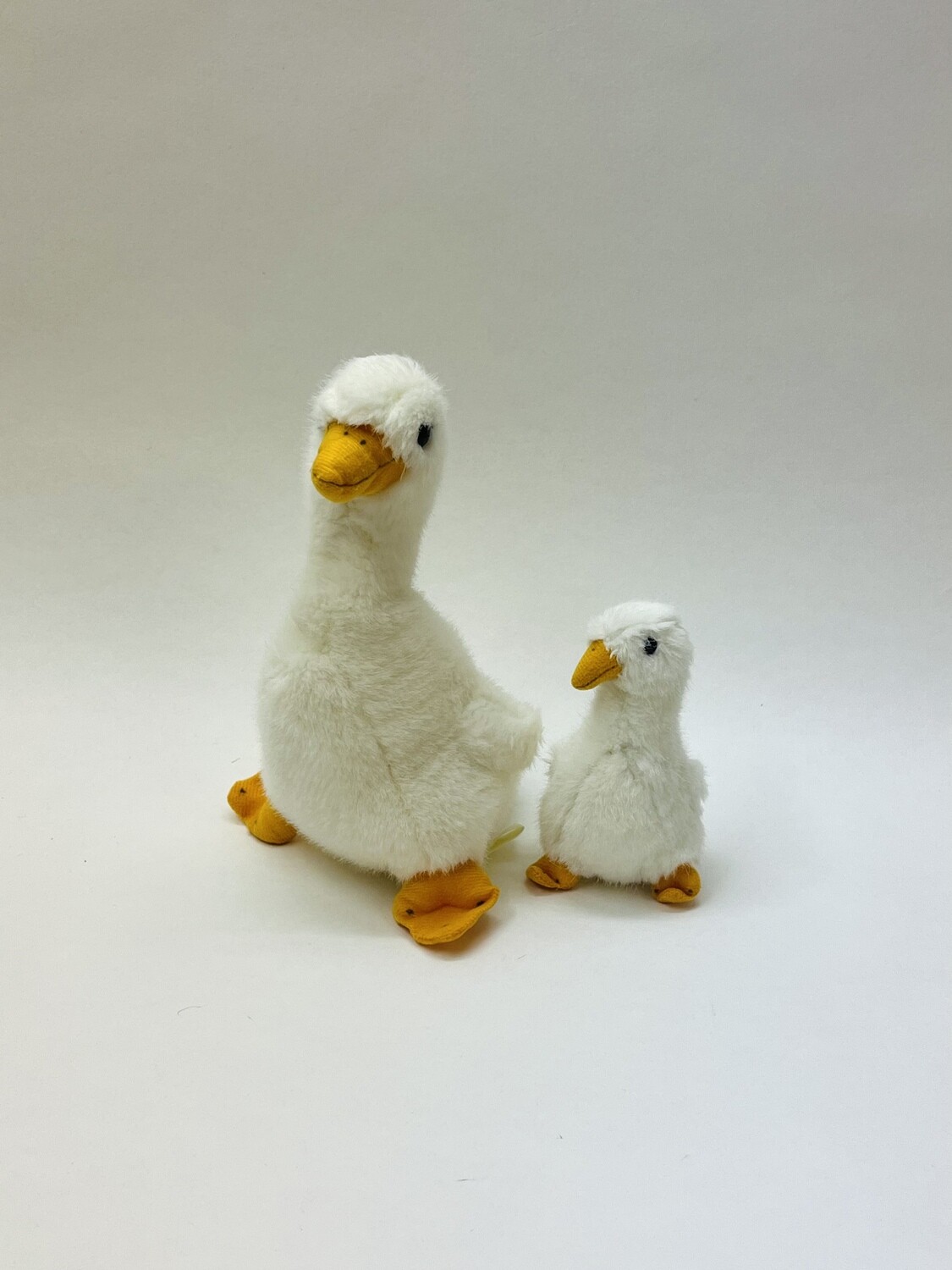 Heunec Paddington Bär – 25 Cm Großer Kuschelbär Mit Rotem Hut & Blauer Jacke, Aus Flauschigem Curly-Material