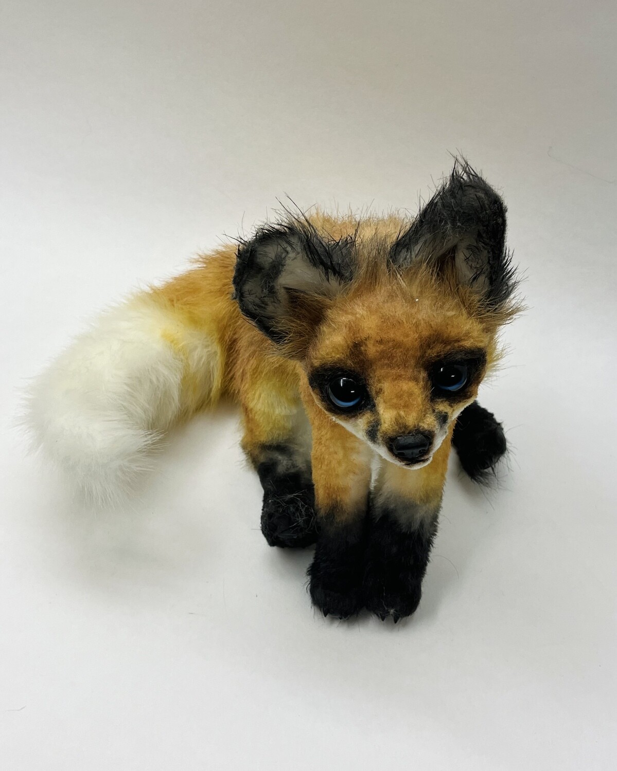 Fuchs Handarbeit von einer Künstlerin aus Russland liegend 60cm bewegliche Glieder Unikat Sammlerstück