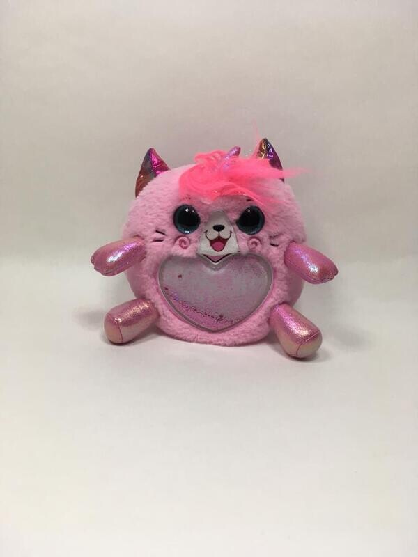 Einhorn mit Glitzer Zoro sitzend 25cm Sammlerstück