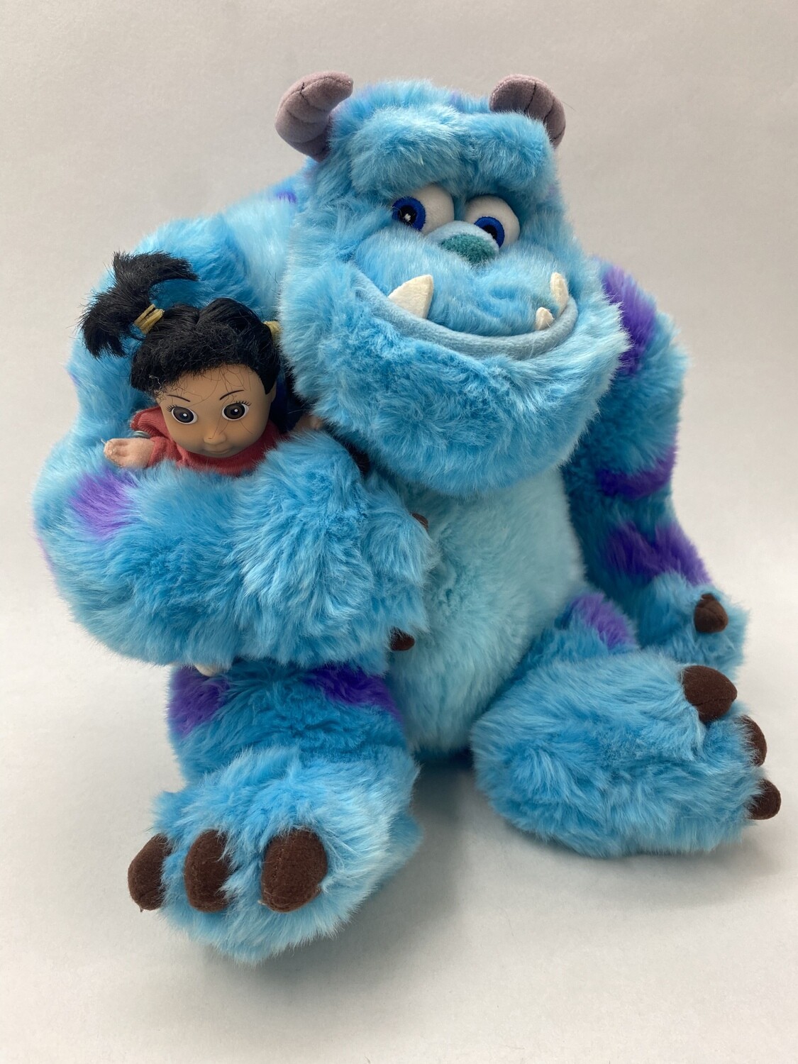 Disney Store Monster AG James P. „Sulley“ Sullivan mit Buh stehend 36cm Mega Rarität