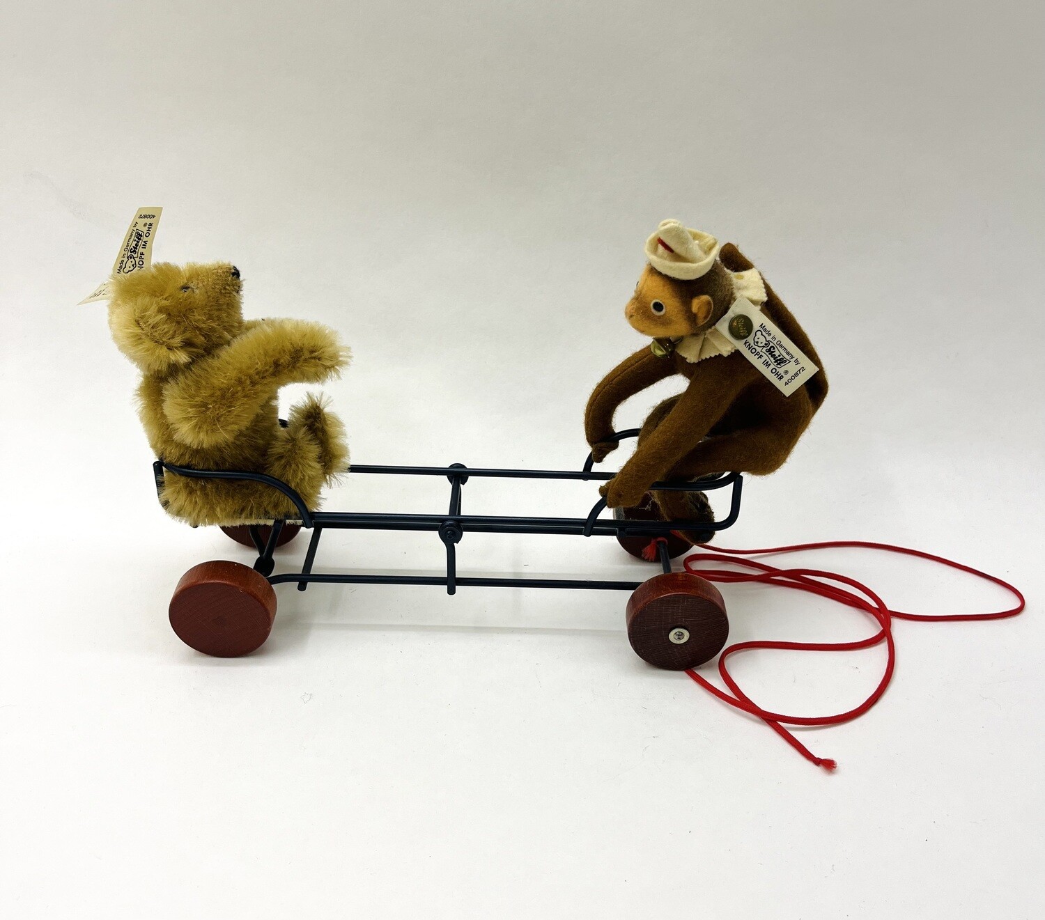 Steiff Wiwag Teddy und Affe auf Rädern 400872 mit Knopf und Fahne Limitierte Edition stehend 27cm Mega Sammlerstück