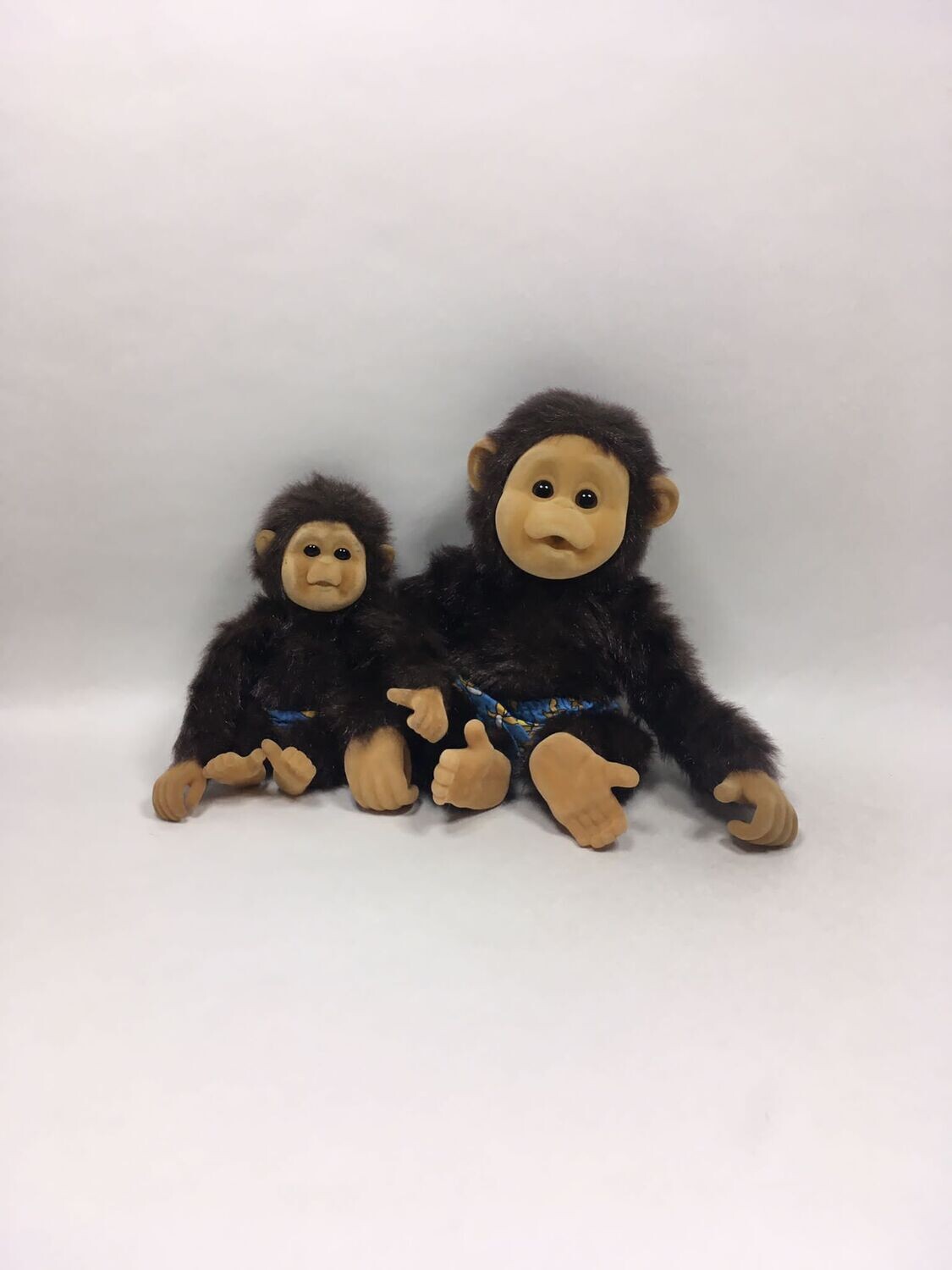 Affe Hosung sitzend 25cm Mega Rarität